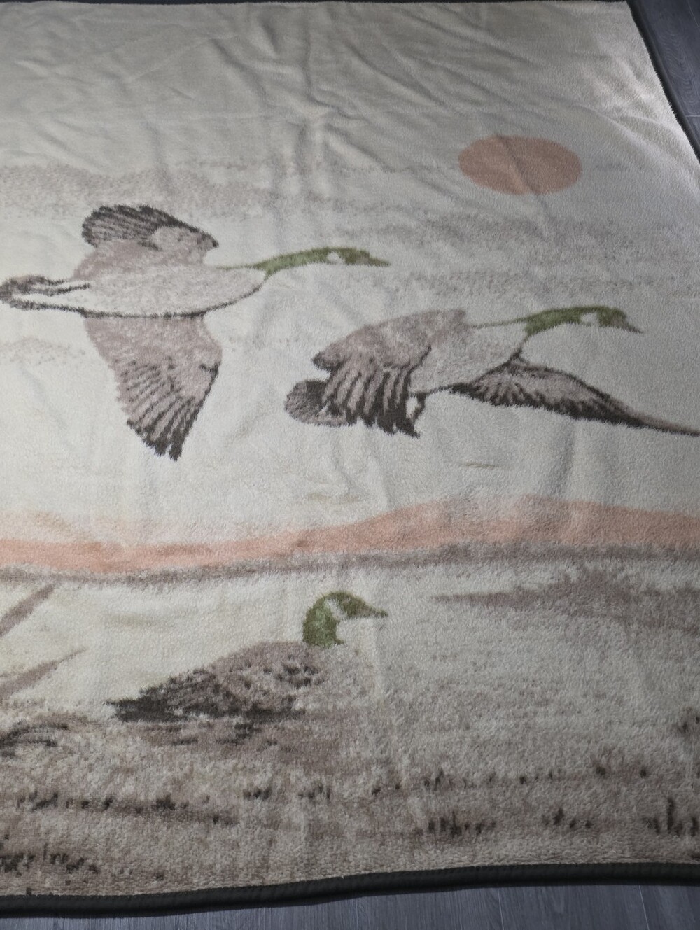 Vintage 1980's Ibena Canada Geese Malard Duck Migration 68 X 84 Sunset Birds - Picture 5 of 10